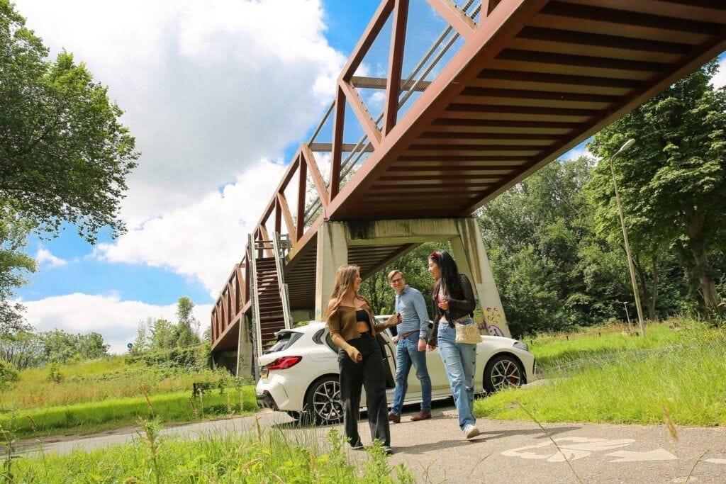 Voor iedereen die van festivals houdt. Boek een festivalchauffeur. Onbezorgd thuiskomen in jouw eigen auto.